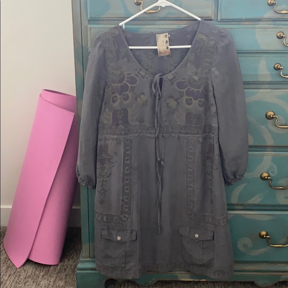 Da-Nang Embroidered Dress